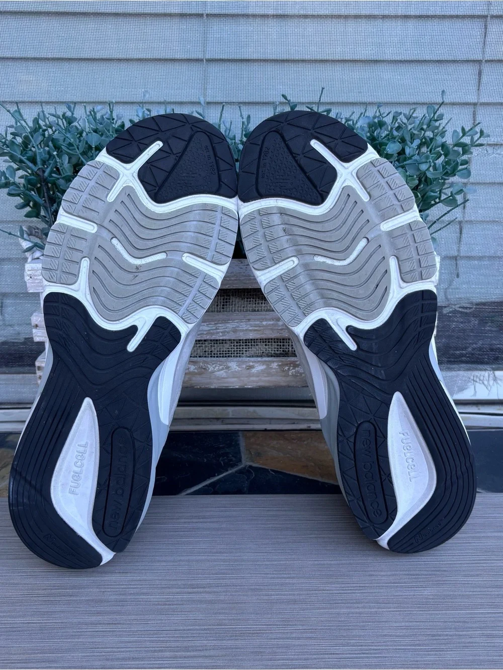 NEW BALANCE 990v6 Athletic Shoes